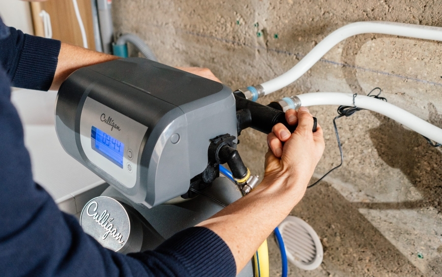 Entretien d'un adoucisseur par un expert culligan