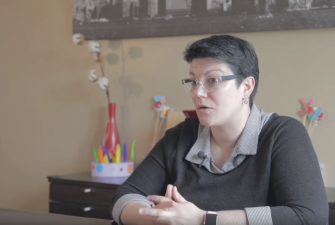 Elodie spricht über die Vorteile einen Wasserenthärters